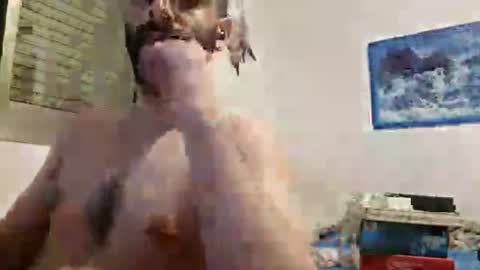 cuteguy52 online show from July 20, 9:16 pm