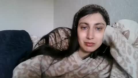 cutekattie online show from April 9, 6:52 am