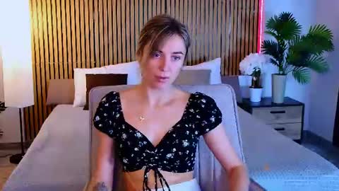 cutemirage online show from July 25, 2:59 pm