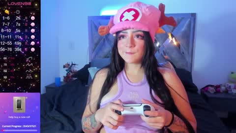 Snapshot of cutesarah_10 chatting on December 5, 4:37 am cutesarah_10 online show from December 5, 4:37 am