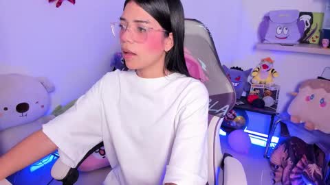 Snapshot of cutestephuwu chatting on October 18, 1:10 am  - independent model online show from October 18, 1:10 am