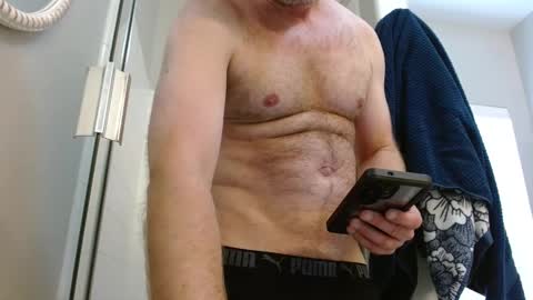 cutetxmale34 online show from October 4, 9:01 pm