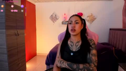 cuteweed420 online show from June 11, 11:47 pm