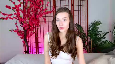 Vivienne online show from November 11, 1:35 pm