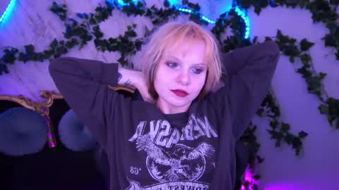 cutiiebunny online show from October 25, 6:57 am