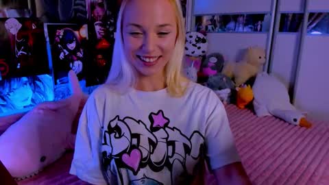 Nora online show from February 15, 9:24 pm