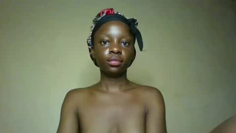 cutty_teshy online show from February 3, 3:42 am