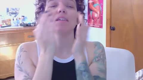 cyborgdyke online show from October 31, 3:01 pm