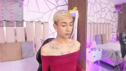 cyrus_tay online show from May 11, 12:56 pm