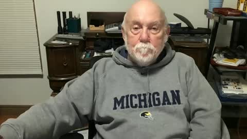 Snapshot of dack47 chatting on February 25, 4:35 am dack47 online show from February 25, 4:35 am