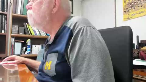 Snapshot of dack47 chatting on October 30, 3:01 pm dack47 online show from October 30, 3:01 pm