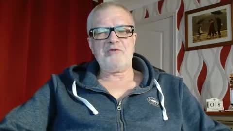 Brian ... online show from January 8, 9:09 pm