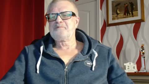 Brian ... online show from January 24, 9:04 pm