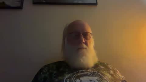 Snapshot of daddy341177 chatting on September 9, 12:05 pm daddy341177 online show from September 9, 12:05 pm