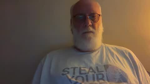 Snapshot of daddy341177 chatting on September 24, 12:23 pm daddy341177 online show from September 24, 12:23 pm