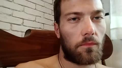 daddybro69705917 online show from June 15, 4:21 pm