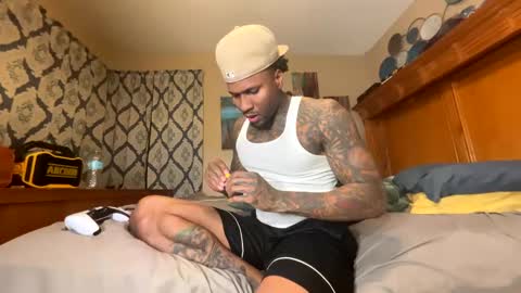 sexy tatted king bbc online show from November 24, 4:55 am