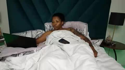 daddyslittleebony online show from June 11, 12:32 am