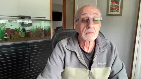 daddyweis online show from April 25, 2:47 pm