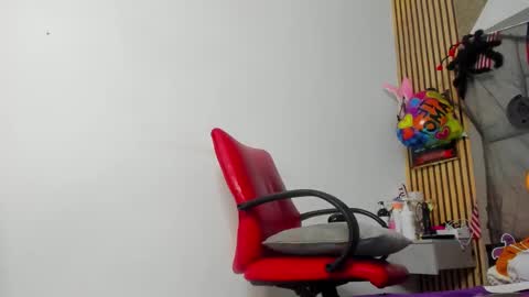 daffnelewis online show from October 29, 11:34 am