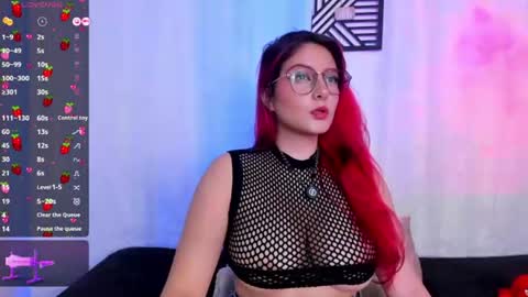 Dafne Moon online show from July 4, 5:00 am