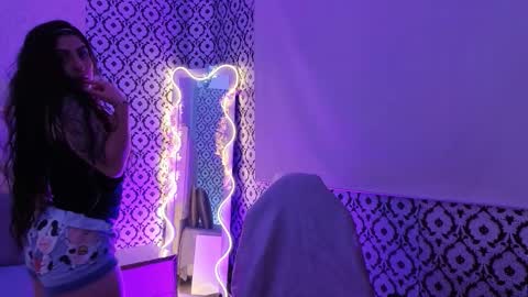 dahia  online show from February 3, 3:15 am