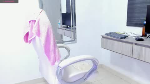 Snapshot of dahian_carter chatting on September 13, 11:56 am Dahian  online show from September 13, 11:56 am