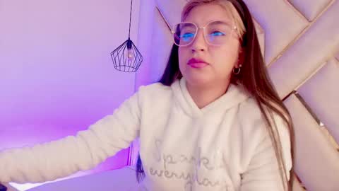 Dahiana  online show from January 14, 12:02 pm