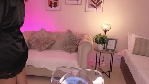 Dahiann Walcott online show from March 12, 6:55 pm