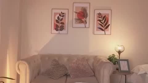 Dahiann Walcott online show from August 3, 5:41 pm