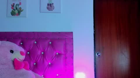    online show from December 2, 8:45 am