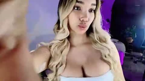 dahnia_cruz online show from July 17, 12:56 am