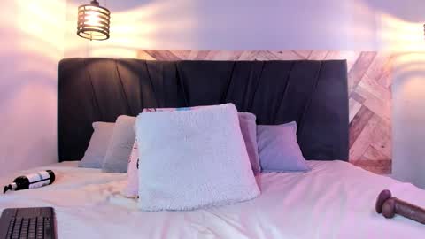 Daila Smith  online show from February 13, 3:26 pm