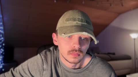 Daimon  online show from January 22, 3:20 am