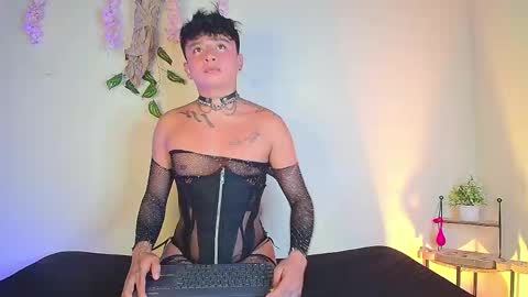 daimond cooper online show from April 18, 3:30 am