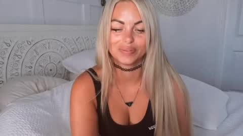 Daisy Dreams online show from July 21, 10:39 am