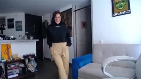 IG  dakotasofiaa online show from March 9, 2:32 pm