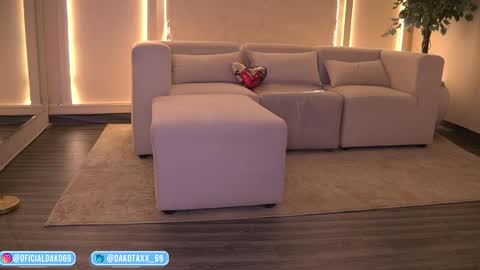 dako online show from May 21, 1:01 am