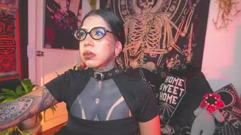 dalia_vorhees online show from June 19, 2:06 am