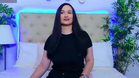 daliyaa_ online show from June 12, 12:15 pm