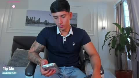 DAMIAN online show from April 20, 3:48 pm