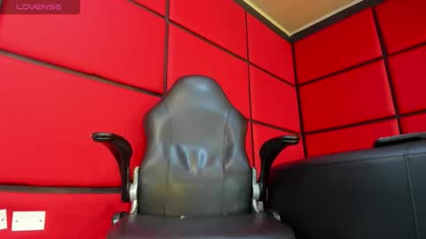 ---Damian--- online show from February 8, 3:04 pm