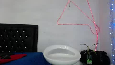 damian_hart_24cm online show from June 30, 11:53 am