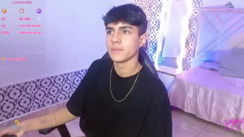 damian_tay online show from June 4, 2:45 pm