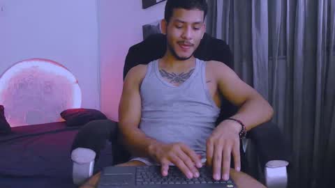 instagram damiannreed. online show from March 15, 5:01 am