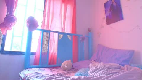 damn_milaa online show from January 15, 7:00 pm