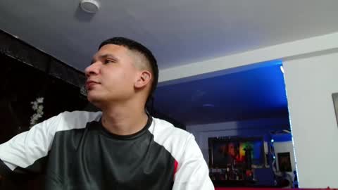 damyan_2003 online show from November 14, 3:09 am