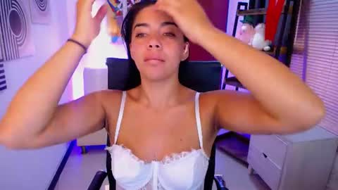 Veronica online show from July 27, 1:08 pm