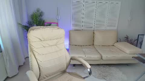 dani_kittys online show from August 2, 8:49 am