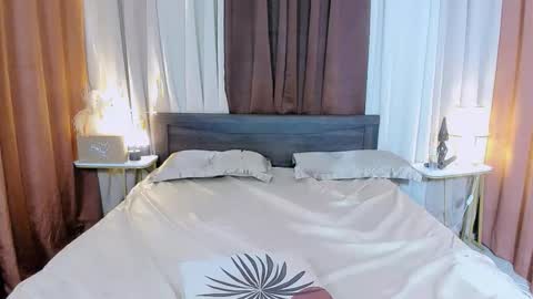 danicamiller online show from November 26, 10:01 am